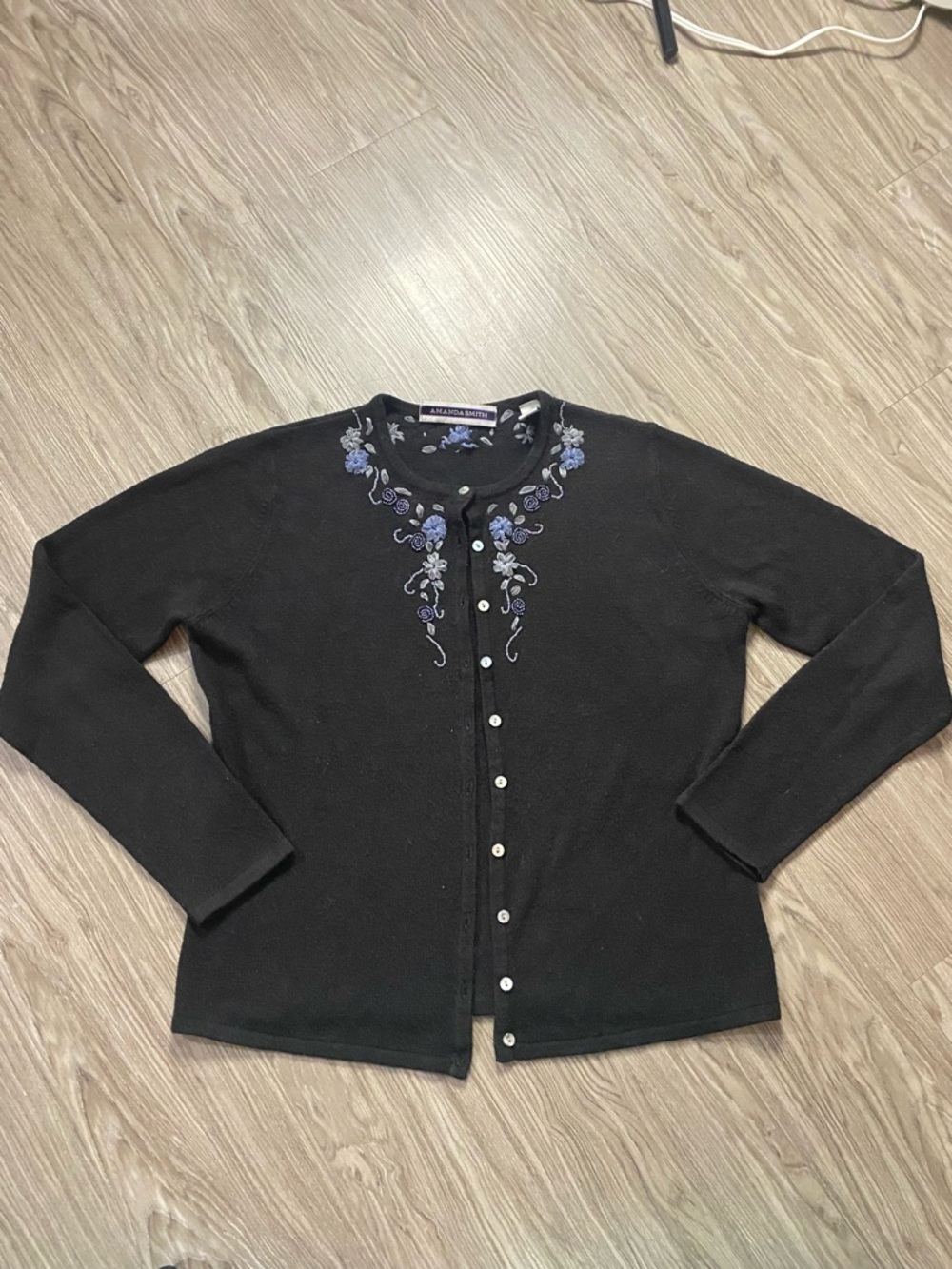 Amanda Smith Embroidered Floral Beaded Cardigan – Black Size M Y2K